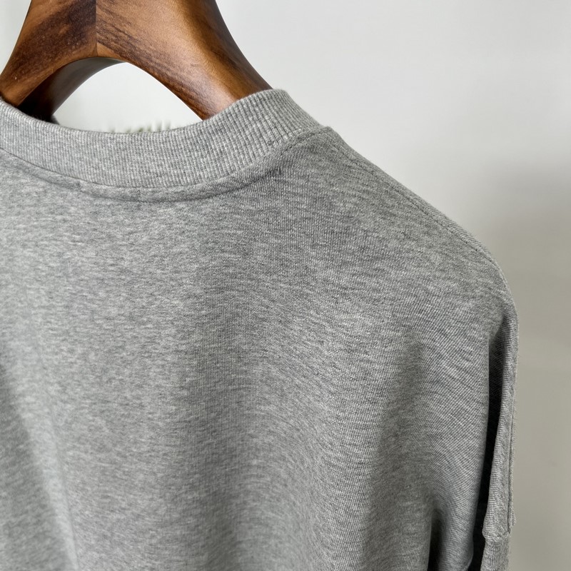 蒙口2026早秋新款刺繡章仔l(wèi)ogo純棉寬松休閑衛(wèi)衣 精選優(yōu)質(zhì)純棉面料，柔軟親膚