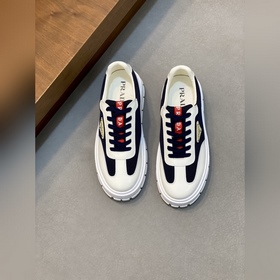 Prada，普拉達 男士皮革休閑運動鞋 采用進口小牛皮拼接網布鞋面，立體幾何分割