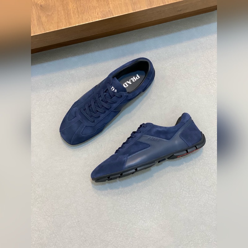 Prada，普拉達 男士皮革休閑運動鞋 采用進口小牛皮拼接鞋面，立體幾何分割，精