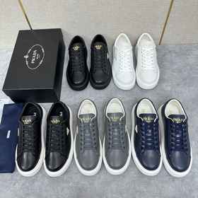 Prada，普拉達 最新款厚底休閑運動鞋 全小牛皮材質極簡設計 外側金色三角PR