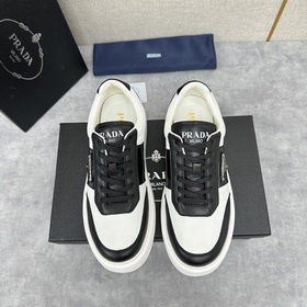 Prada，普拉達 最新款厚底休閑運動鞋 小牛皮材質拼接網面撞色設計 外側三角P