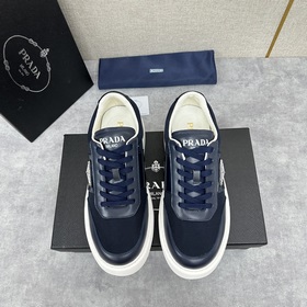 Prada，普拉達 最新款厚底休閑運動鞋 小牛皮材質拼接網面撞色設計 外側三角P