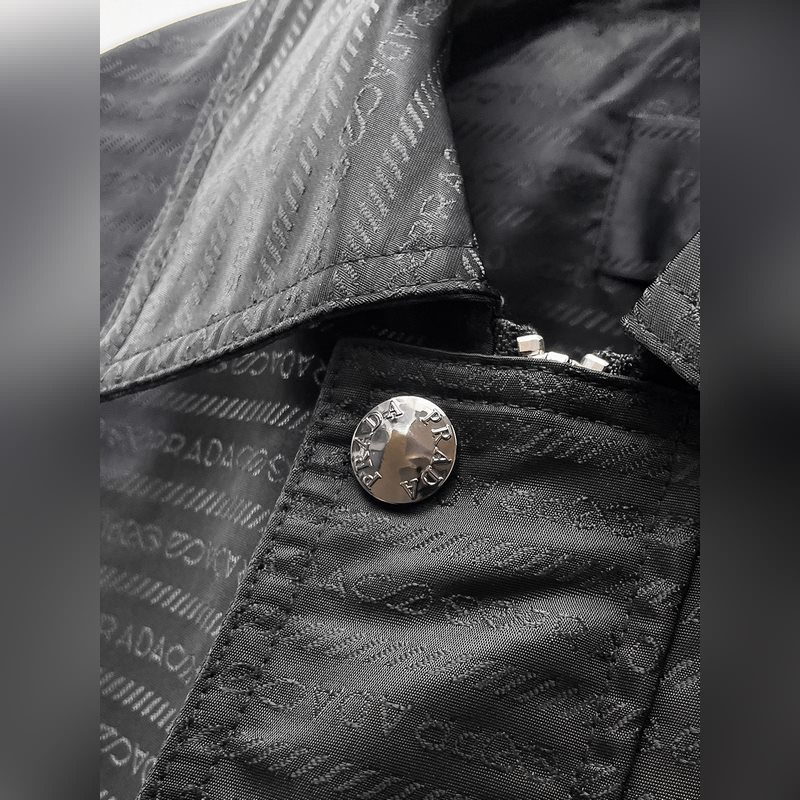 普拉達(dá) 2026早秋男士高端時(shí)裝款翻領(lǐng)戶外夾克外套，官方專櫃主推展示，香港洋行渠