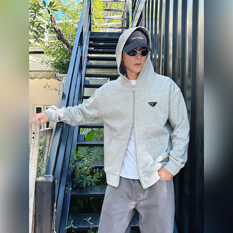 普拉達 官網同步發行 胸前印花品牌logo 功能性 機能運動 男女同款 新款運動