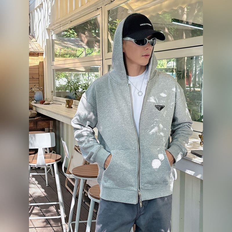 普拉達 官網同步發行 胸前印花品牌logo 功能性 機能運動 男女同款 新款運動