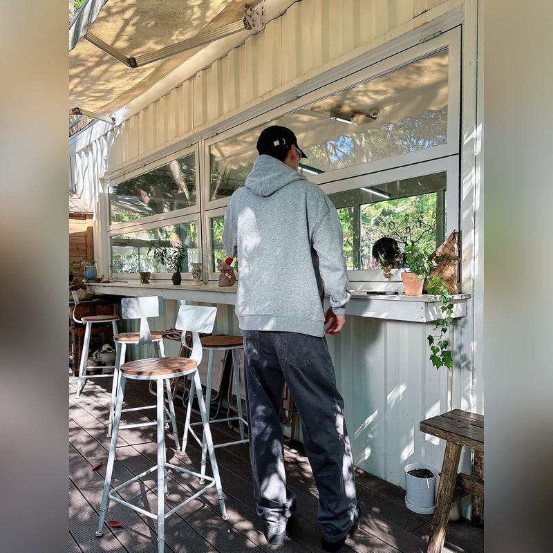 普拉達 官網同步發行 胸前印花品牌logo 功能性 機能運動 男女同款 新款運動