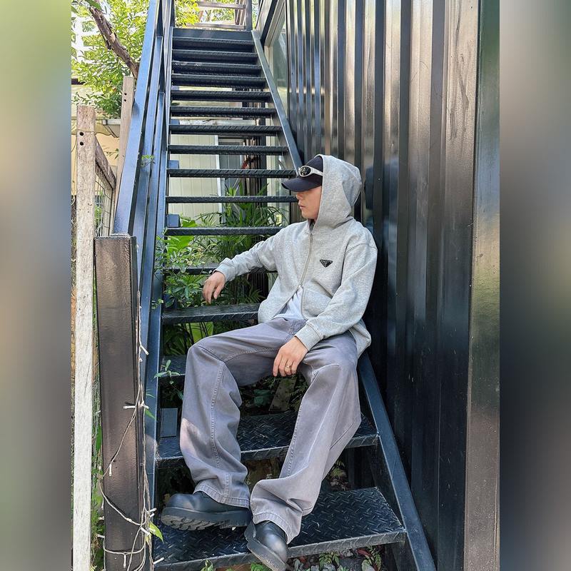 普拉達 官網同步發行 胸前印花品牌logo 功能性 機能運動 男女同款 新款運動