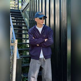 普拉達 官網同步發行 胸前印花品牌logo 功能性 機能運動 男女同款 新款運動