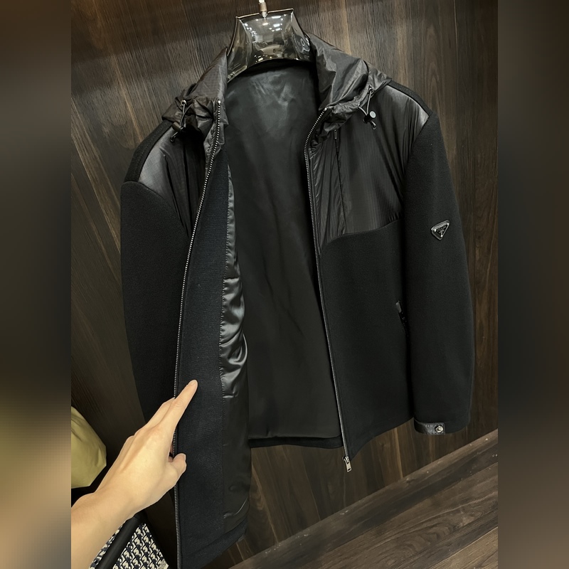 Prada 2026最新款時尚設計師款羽絨外套 普拉達連帽羊毛外套，羊毛拼接外套