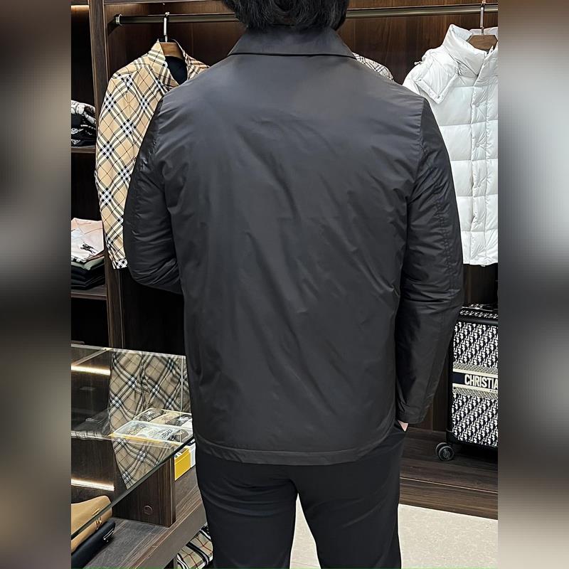 Prada 2026ss早秋新款發布 普拉達翻領夾克外套，秋季爆款夾薄棉夾克，字