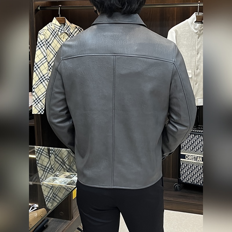 Prada 2026ss早秋新款發布 普拉達翻領夾克外套，秋款外套！穿上就是舒適