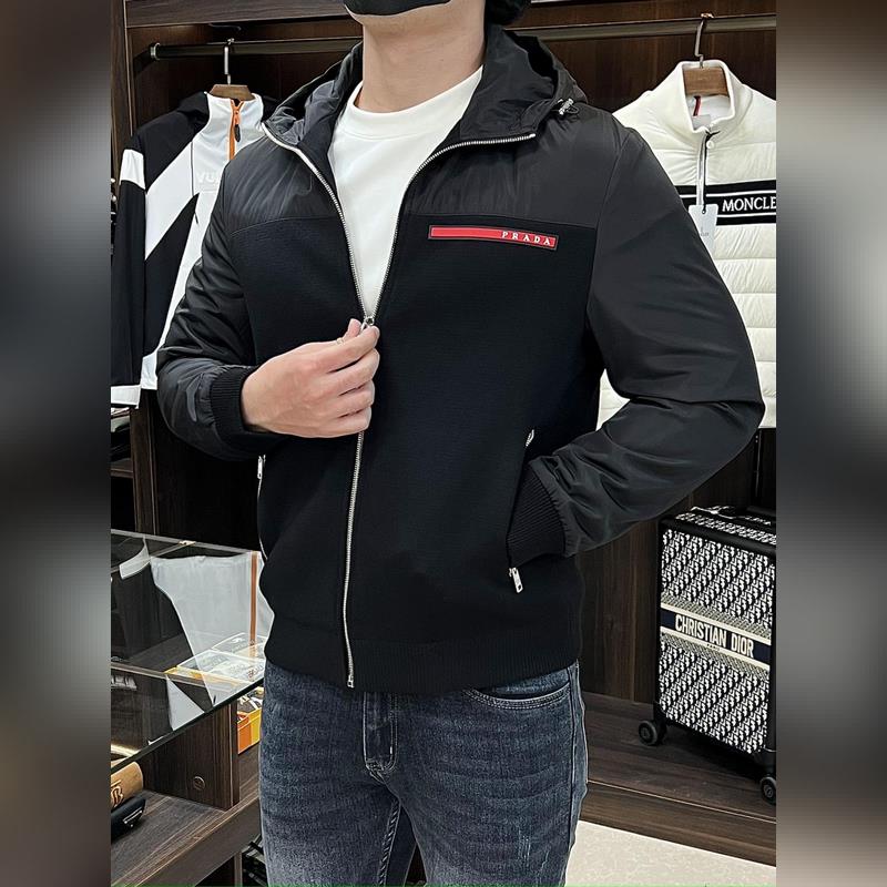 Prada 2026ss早秋新款發布 普拉達連帽夾克外套，拼接面料秋季爆款夾薄