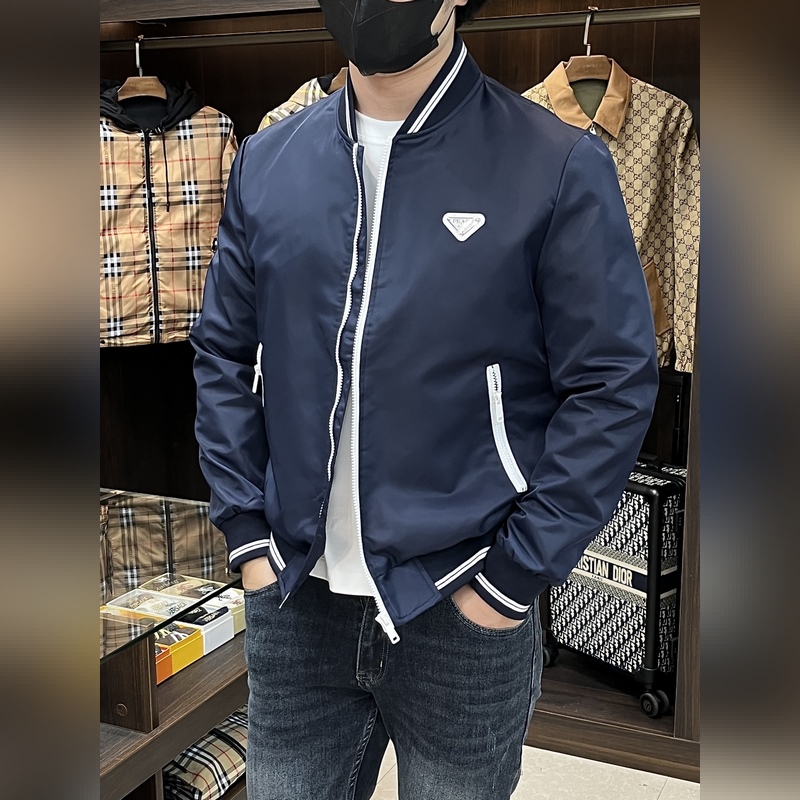 Prada 2026ss早秋新款發(fā)布 普拉達(dá)棒球領(lǐng)夾克外套，秋季爆款?yuàn)A薄棉夾克外