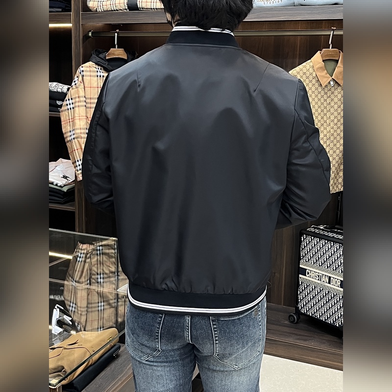 Prada 2026ss早秋新款發(fā)布 普拉達(dá)棒球領(lǐng)夾克外套，秋季爆款?yuàn)A薄棉夾克外