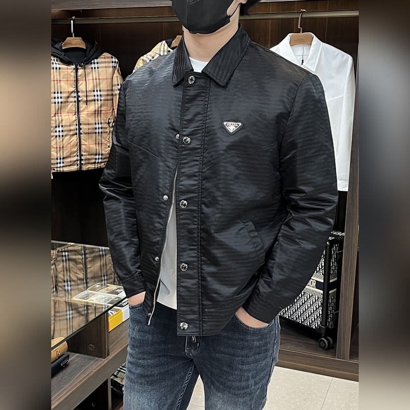 Prada 2026ss早秋新款發(fā)布 普拉達翻領(lǐng)夾克外套，秋季爆款夾薄棉夾克外套