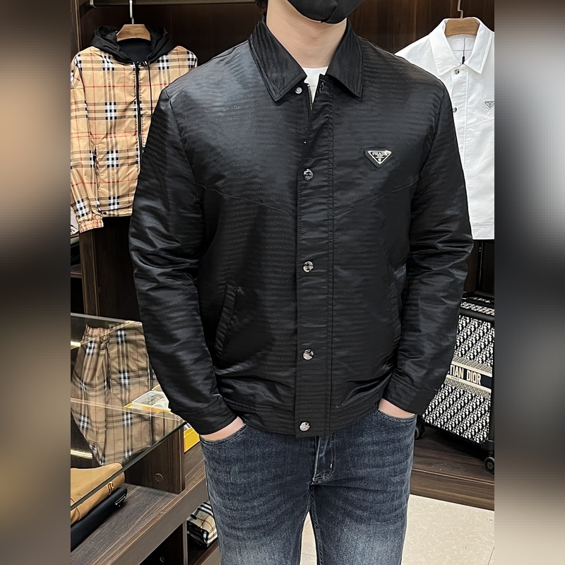 Prada 2026ss早秋新款發(fā)布 普拉達翻領(lǐng)夾克外套，秋季爆款夾薄棉夾克外套