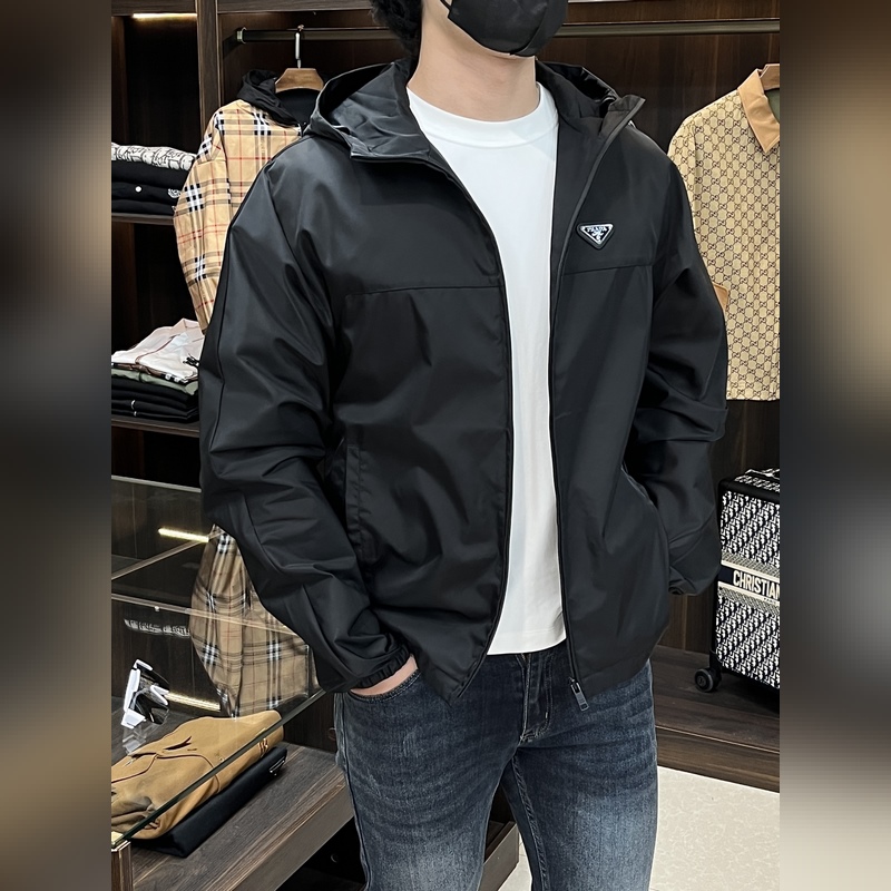 Prada 2026ss早秋新款發布 普拉達立領夾克外套，秋季爆款夾薄棉夾克外套