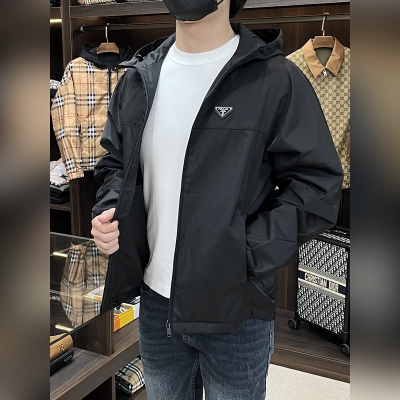 Prada 2026ss早秋新款發布 普拉達立領夾克外套，秋季爆款夾薄棉夾克外套