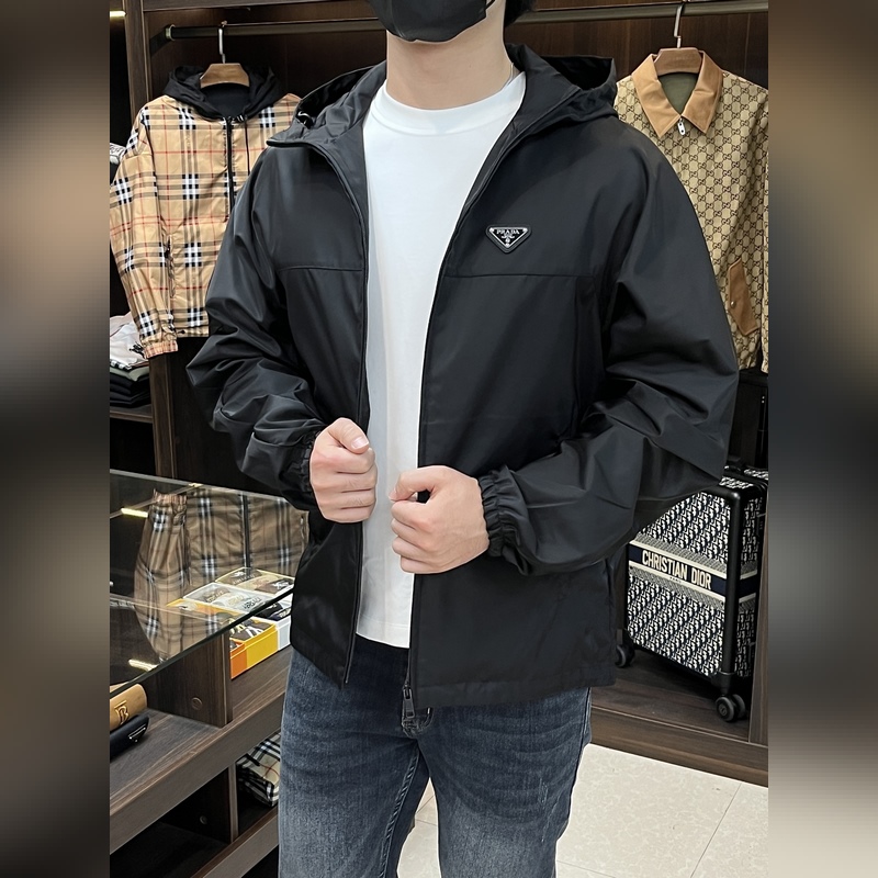 Prada 2026ss早秋新款發布 普拉達立領夾克外套，秋季爆款夾薄棉夾克外套