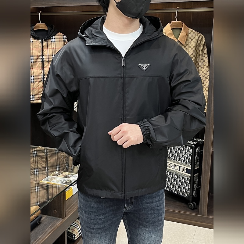 Prada 2026ss早秋新款發布 普拉達立領夾克外套，秋季爆款夾薄棉夾克外套