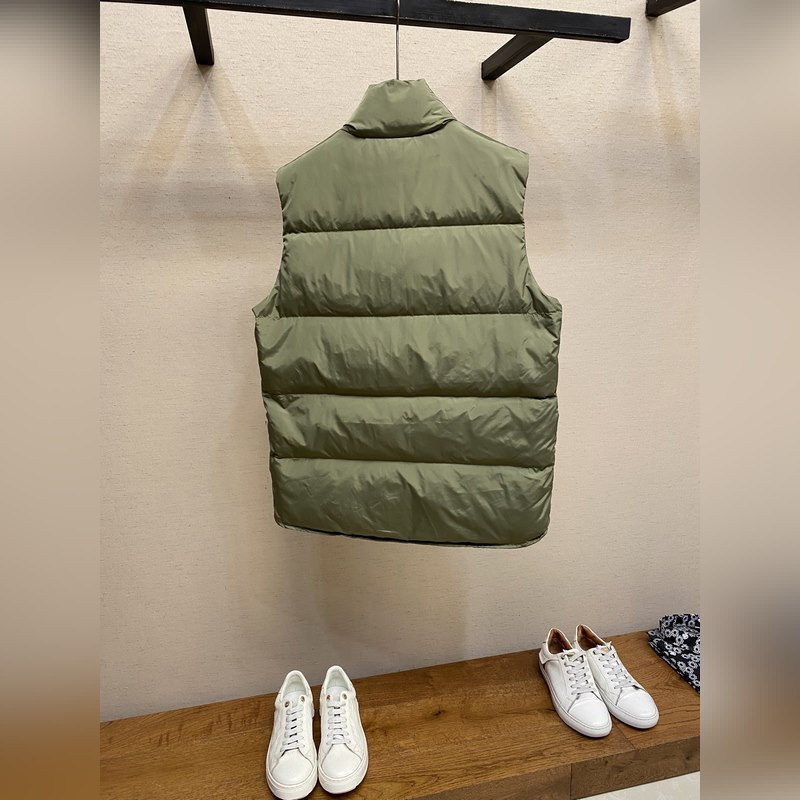 Prada，普拉達 25秋冬新款黑標倒三角標識羽絨背心馬甲 定制YB防風防水尼