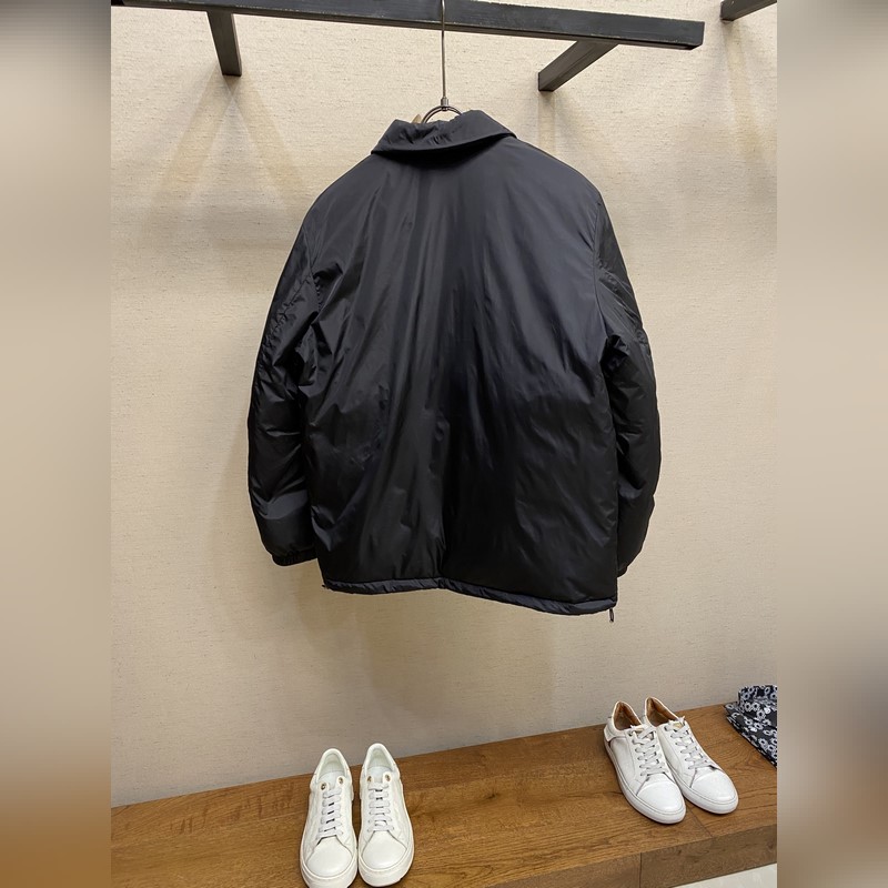 Prada、普拉達 極簡基礎三角標羽絨服外套 男女同款 冬裝新品，高端定制！輕熟