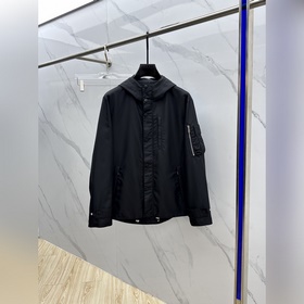 Prada*普拉達 2026ss秋冬新款發布 普拉達連帽夾克外套，秋季爆款連帽夾