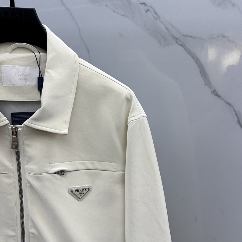 Prada普拉達 -匠心織夢 源自意大利系列，以匠心獨運，經典三角標為您打造不凡