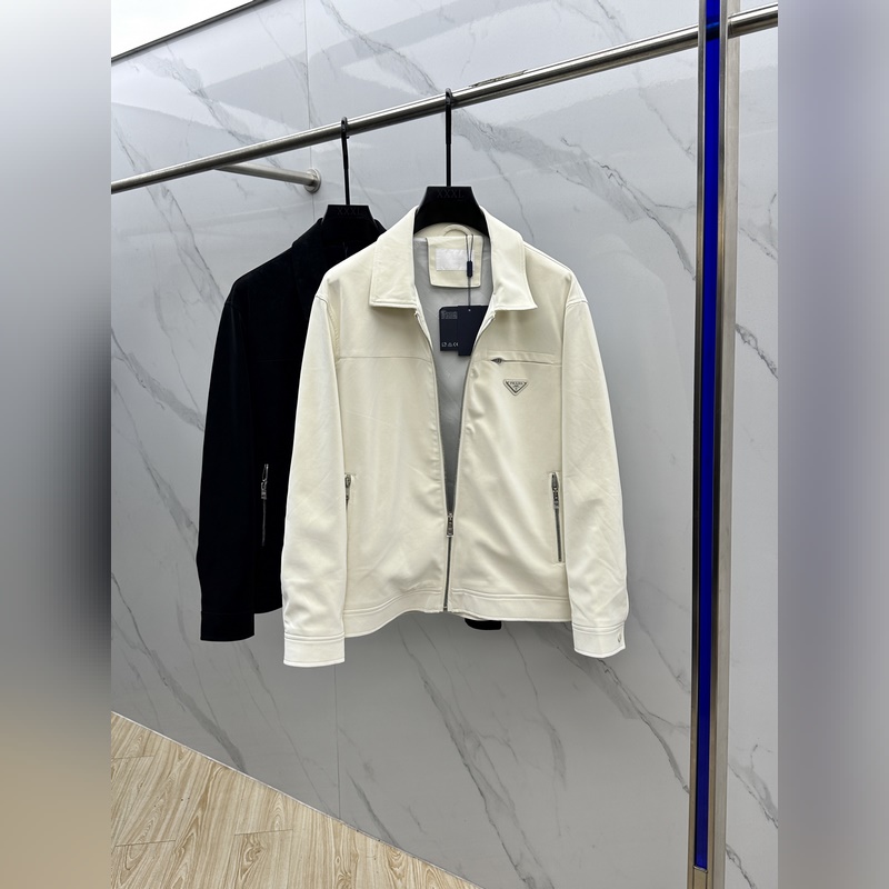 Prada普拉達 -匠心織夢 源自意大利系列，以匠心獨運，經典三角標為您打造不凡