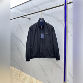 PRADA普拉達 2026秋冬新款夾克外套立領，雙面穿。秀場新品 品相非常完美，