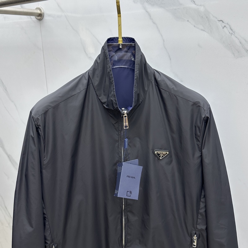 PRADA普拉達 2026秋冬新款夾克外套立領，雙面穿。秀場新品 品相非常完美，