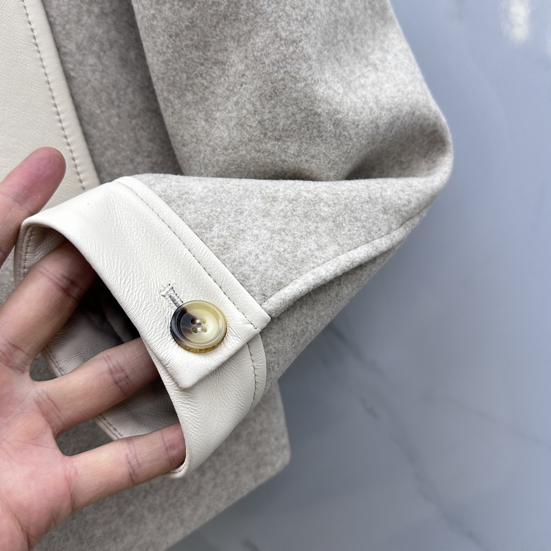 Prada普拉達 2026P家翻領(lǐng)款自帶複古時尚情懷的一款吸睛時尚單品時尚拼皮休