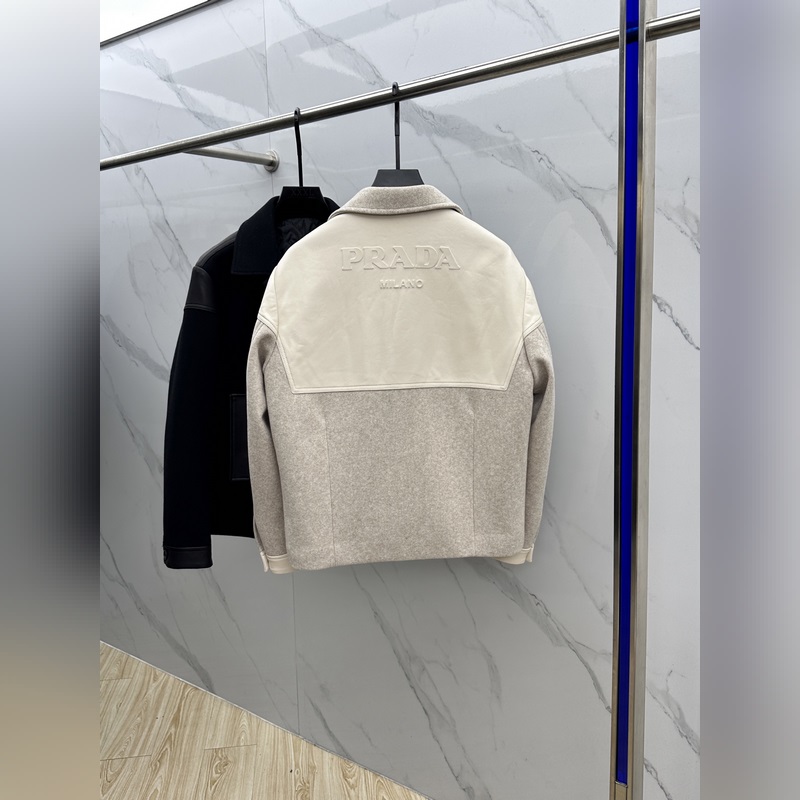 Prada普拉達 2026P家翻領(lǐng)款自帶複古時尚情懷的一款吸睛時尚單品時尚拼皮休