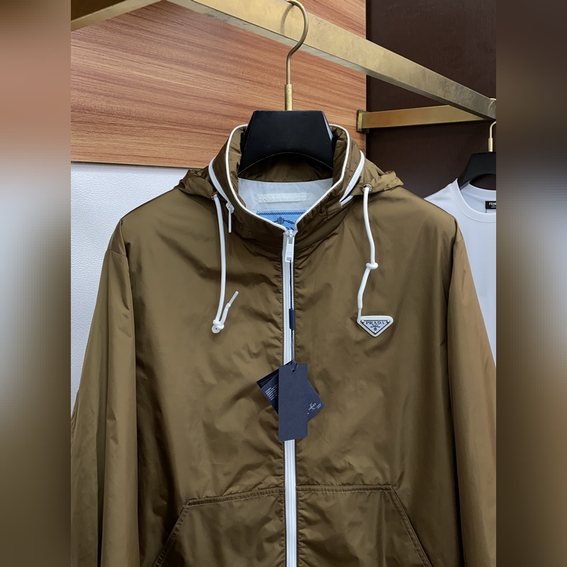 普拉達(dá) 2026年秋冬新款 官網(wǎng) 高端原廠代工出品， 官方經(jīng)典王牌單品！最新棉衣