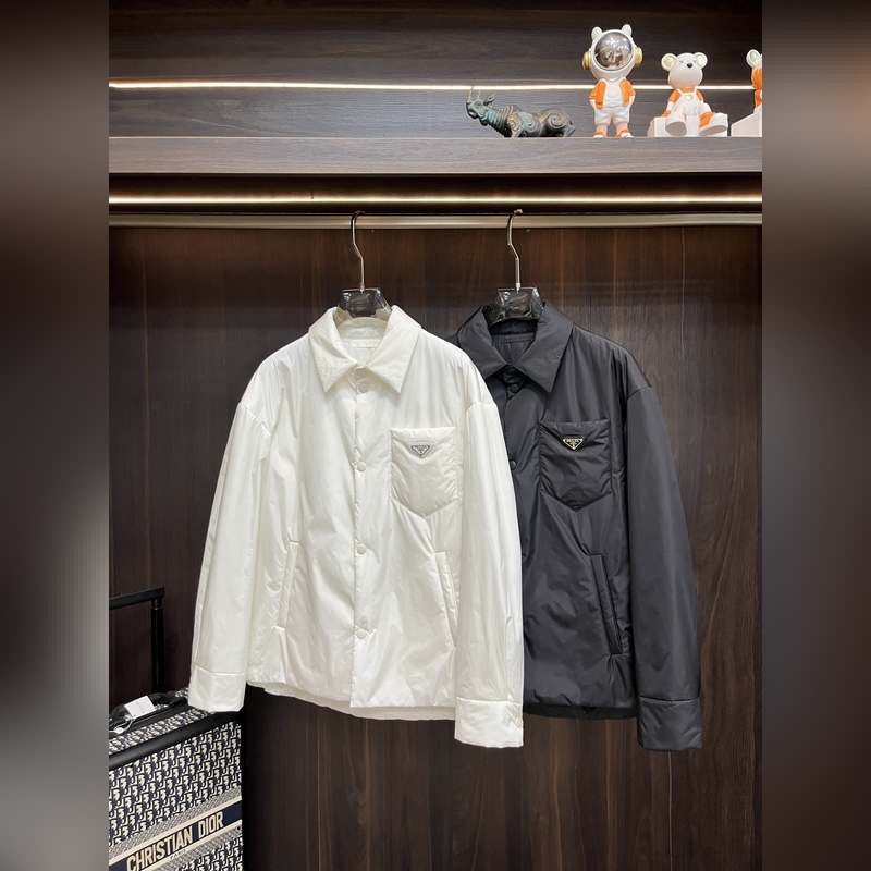 Prada 2026ss早秋新款發布 普拉達翻領棉衣夾克外套，秋季爆款夾薄棉夾