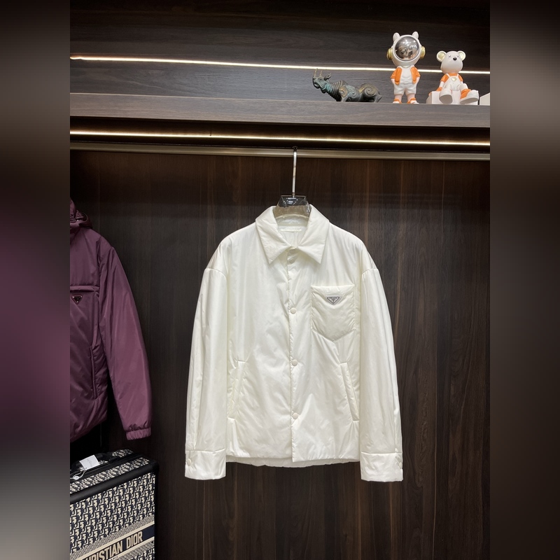 Prada 2026ss早秋新款發布 普拉達翻領棉衣夾克外套，秋季爆款夾薄棉夾