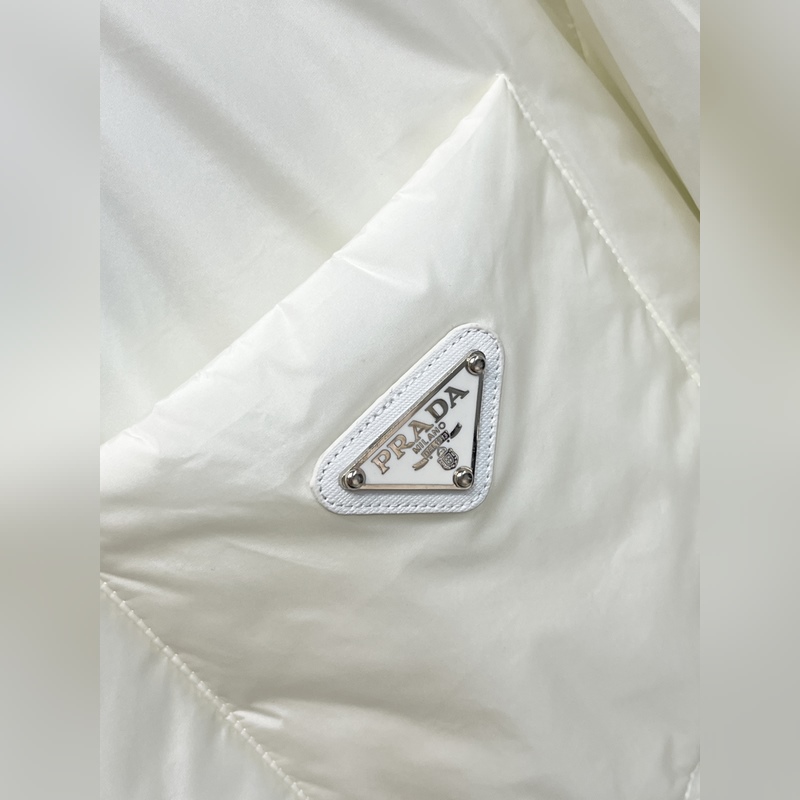 Prada 2026ss早秋新款發布 普拉達翻領棉衣夾克外套，秋季爆款夾薄棉夾