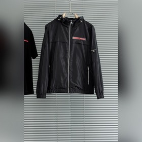 prada 普拉達2026春季新品，真標防僞芯片系列#連帽防水夾克外套，同步官網