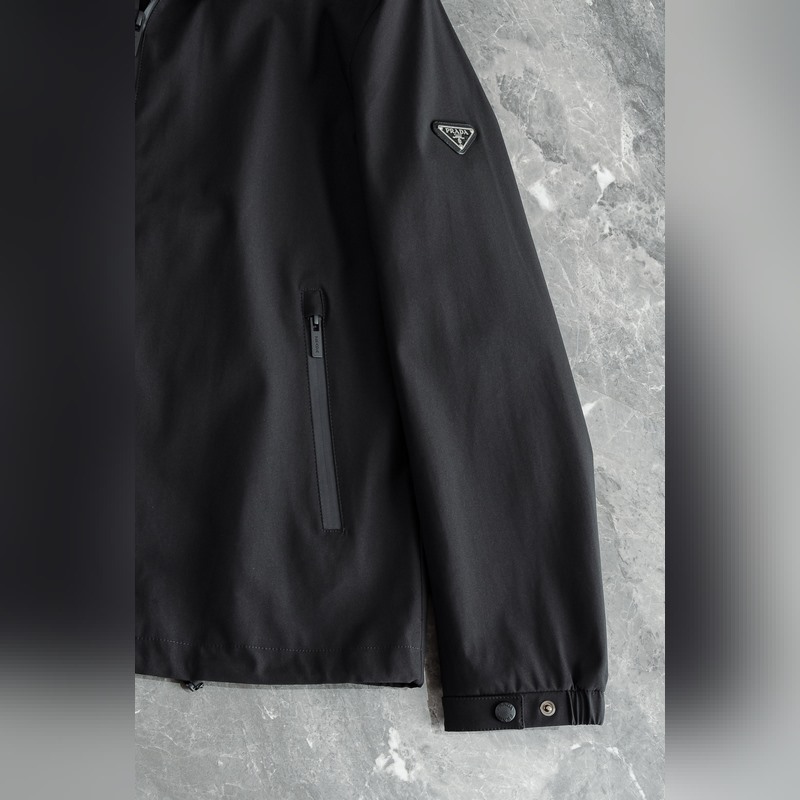 Prada 普拉達2026fw秋冬最新高密度防風防水面料保暖纖維填充來自p家經典