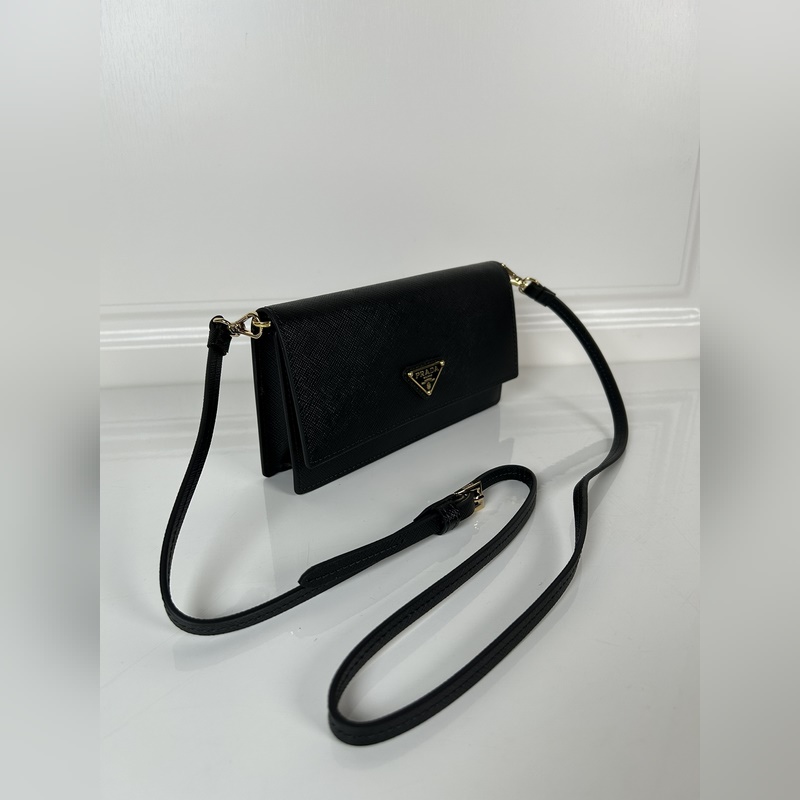 PRADA 普拉達 女士多功能迷你小背包，型號1MF059，翻蓋式卡夾搭配可拆卸