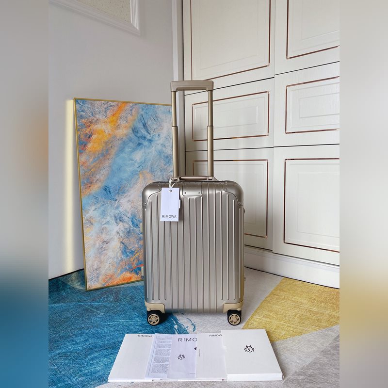 專櫃升級(jí)新款zp，925系列全鋁鎂合金 全新一體標(biāo)logo，內(nèi)裡，合頁(yè)，輪子統(tǒng)一