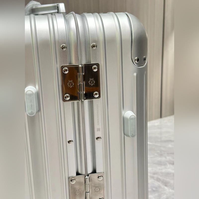 專櫃升級新款zp，925系列22寸，全鋁鎂合金 全新一體標logo，內裡，合頁，