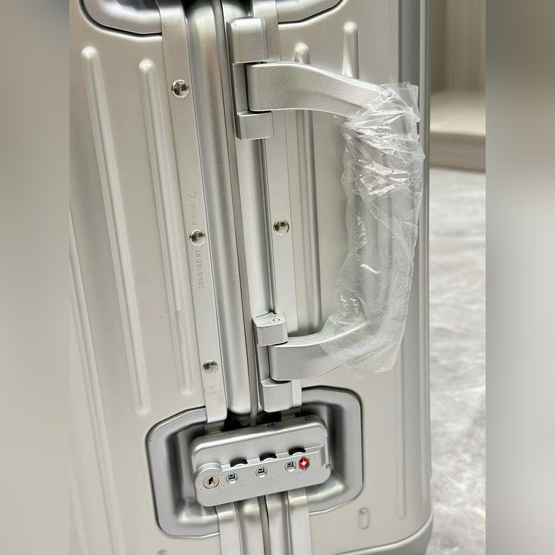 專櫃升級新款zp，925系列22寸，全鋁鎂合金 全新一體標logo，內裡，合頁，