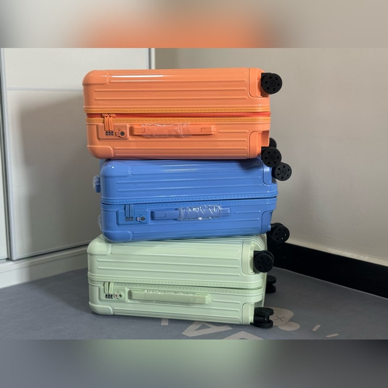 專櫃新版升級，原單貨渠道貨 RIMOW，，日默w-Trunk方胖子運動版pc款，