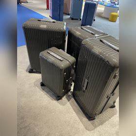 專櫃新版升級(jí)，原單貨渠道貨 RIMOW，，日默w-Trunk方胖子運(yùn)動(dòng)版pc款，