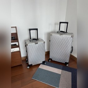 市面獨(dú)家款，銀色限定款，英國客人的私人訂單，Rimowa x Fendi限定款老