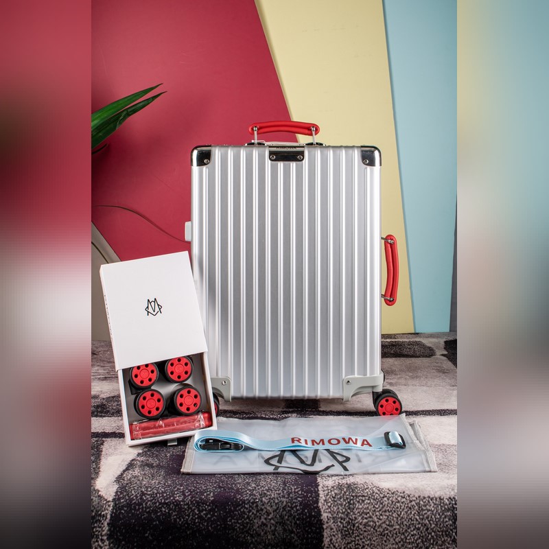 Rimowa2026年專櫃新款，彩色皮質(zhì)把手，對版吊牌，彈跳拉桿，國際海關(guān)鎖，進
