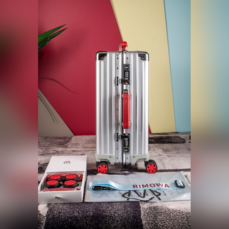 Rimowa2026年專櫃新款，彩色皮質(zhì)把手，對版吊牌，彈跳拉桿，國際海關(guān)鎖，進