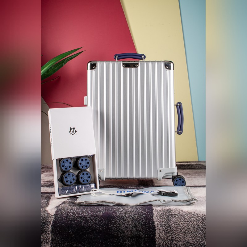 Rimowa2026年專櫃新款，彩色皮質把手，對版吊牌，彈跳拉桿，國際海關鎖，進