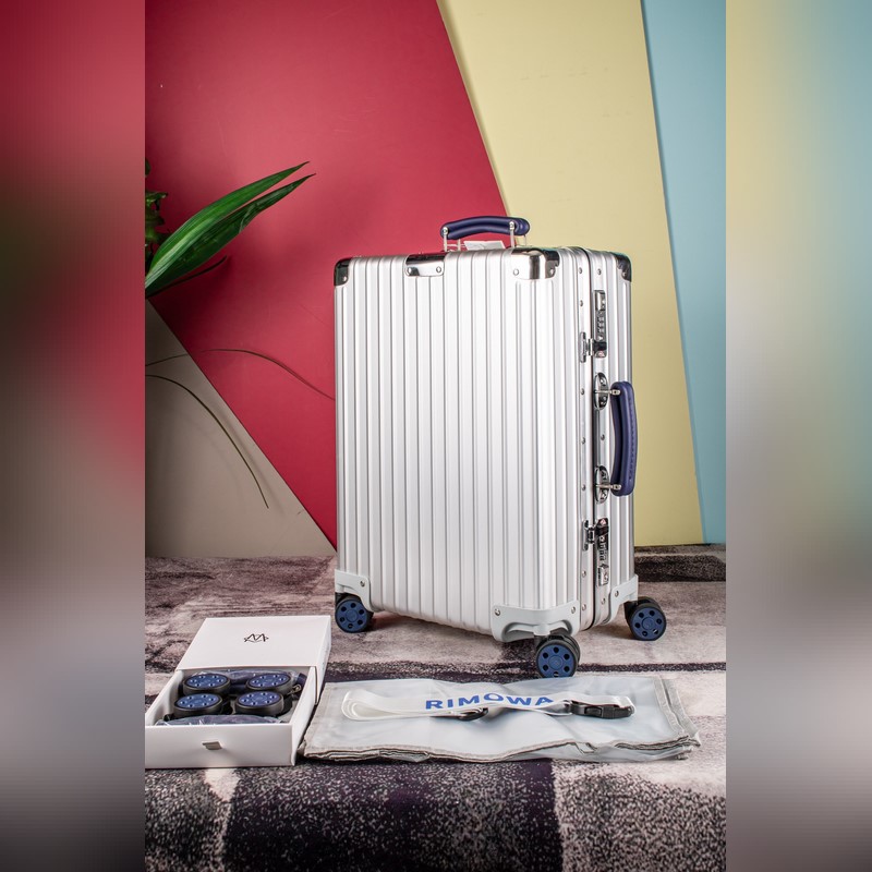 Rimowa2026年專櫃新款，彩色皮質把手，對版吊牌，彈跳拉桿，國際海關鎖，進
